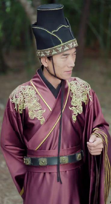 医馆小吏，让娘娘俯首称臣,娘娘俯首，臣服于医术之下